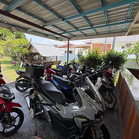 פנתאי צנאנג Cenang Room Rahsia Motel מראה חיצוני תמונה